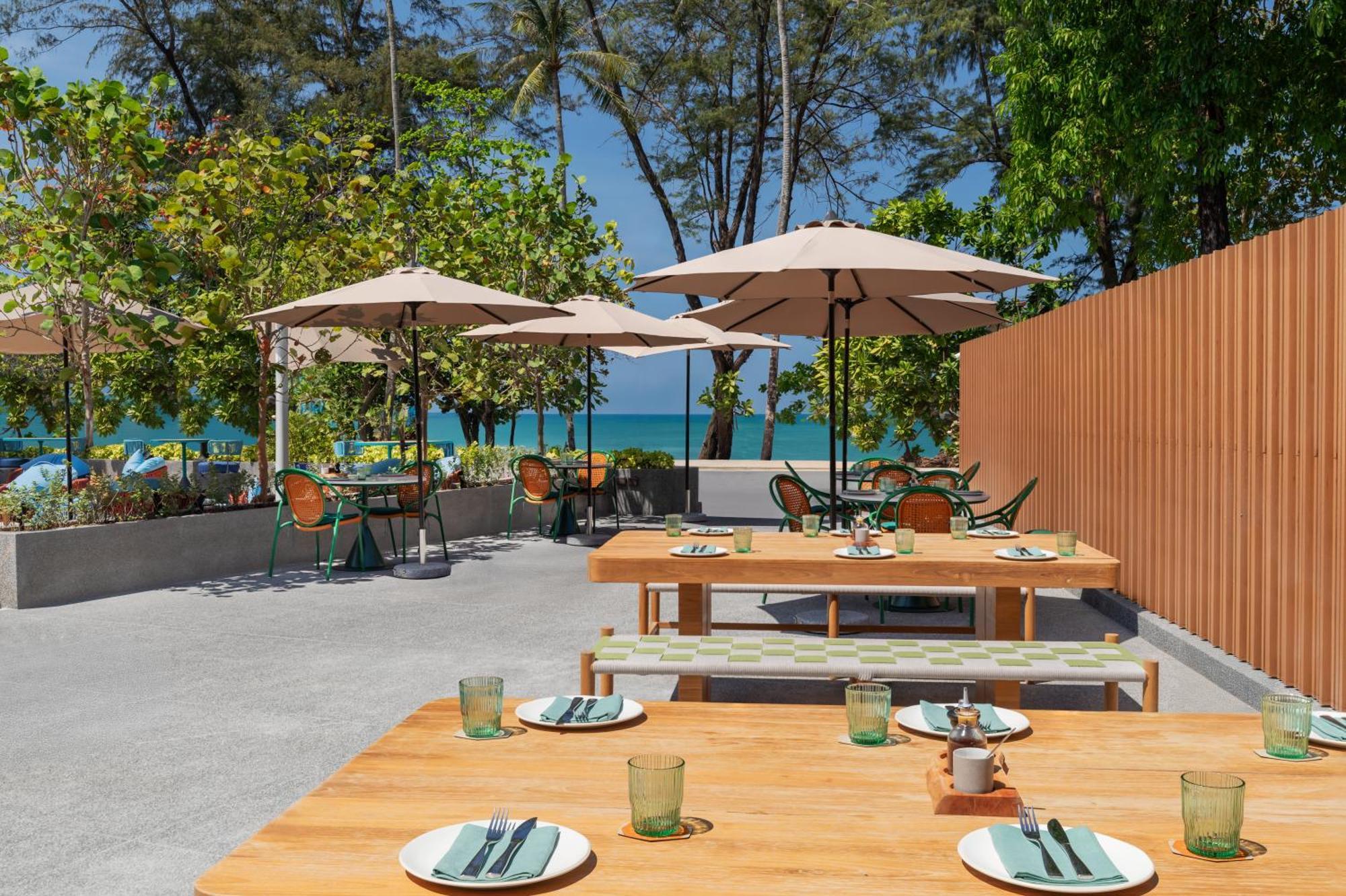 Courtyard By Marriott Phuket, Patong Beach Resort Exterior photo