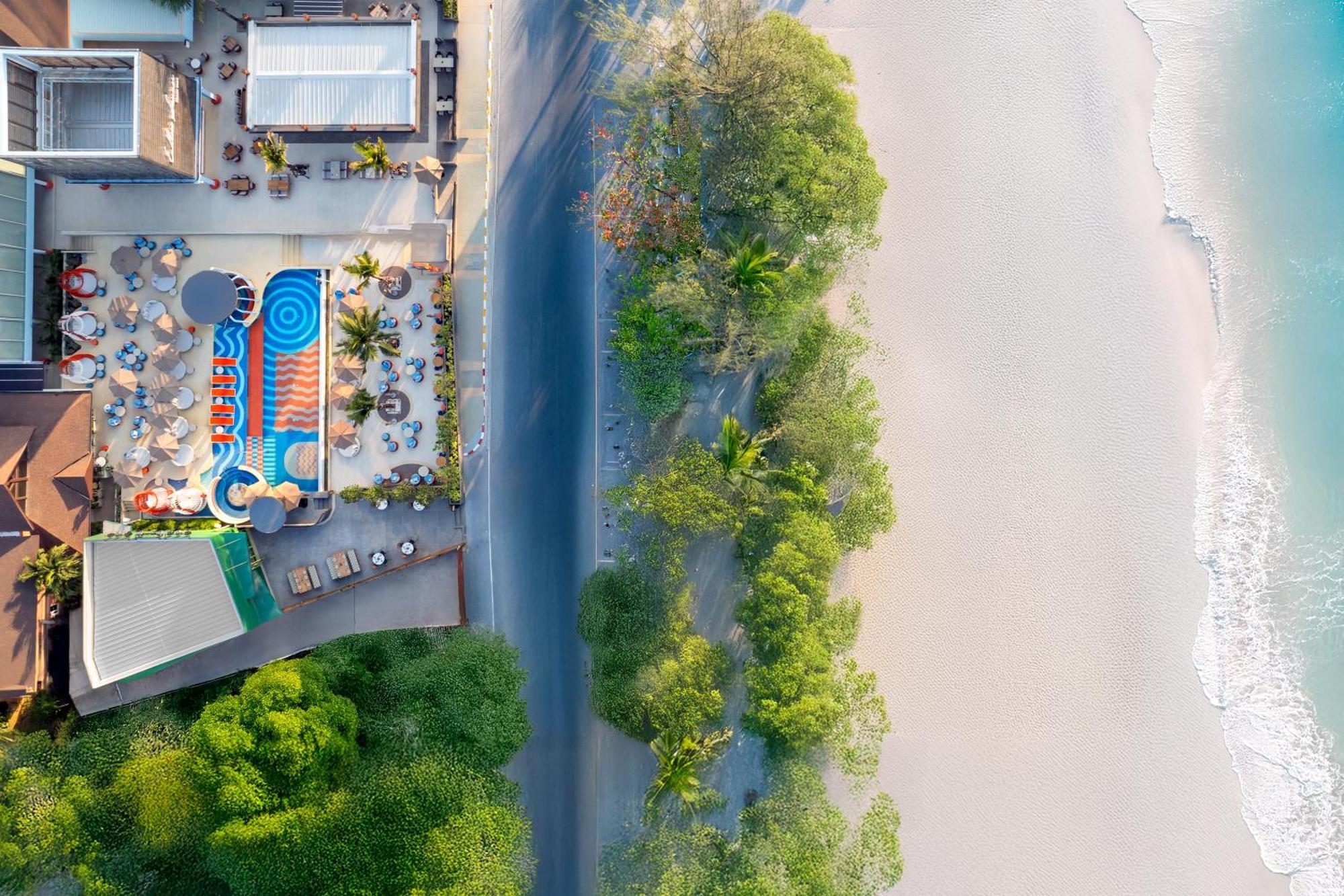 Courtyard By Marriott Phuket, Patong Beach Resort Exterior photo