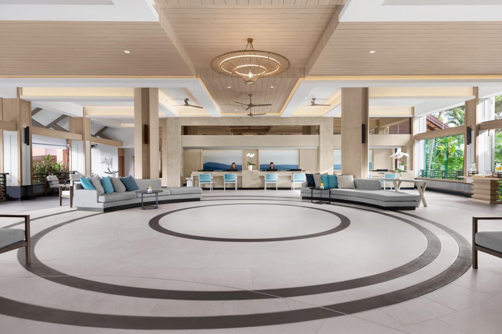 Courtyard By Marriott Phuket, Patong Beach Resort Exterior photo