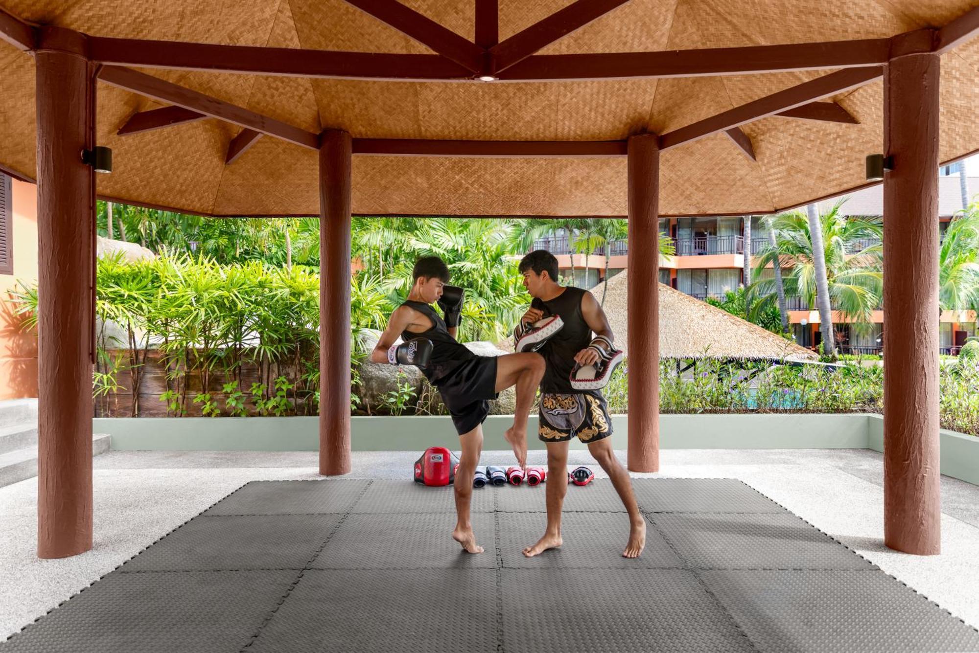 Courtyard By Marriott Phuket, Patong Beach Resort Exterior photo