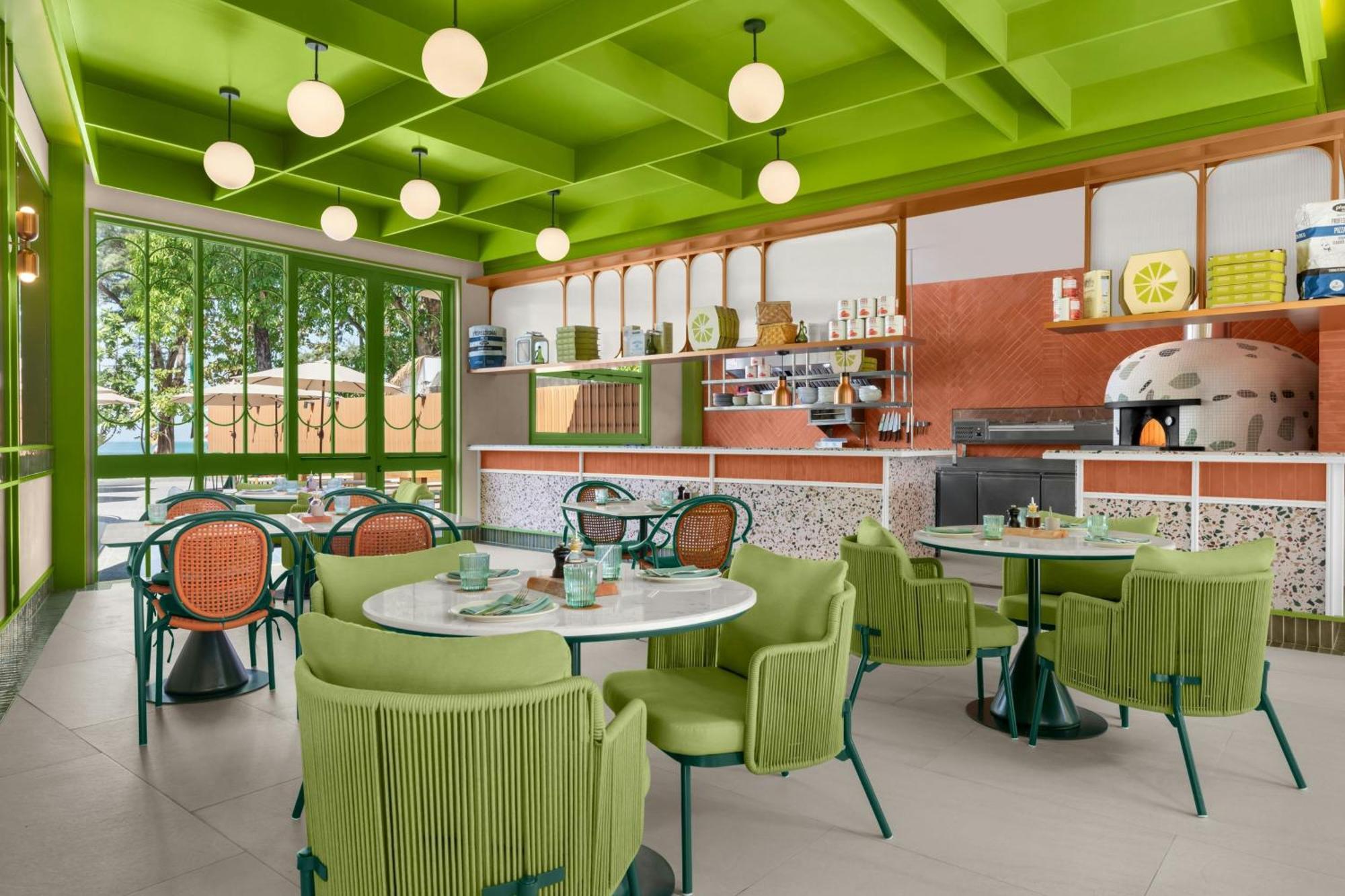 Courtyard By Marriott Phuket, Patong Beach Resort Exterior photo