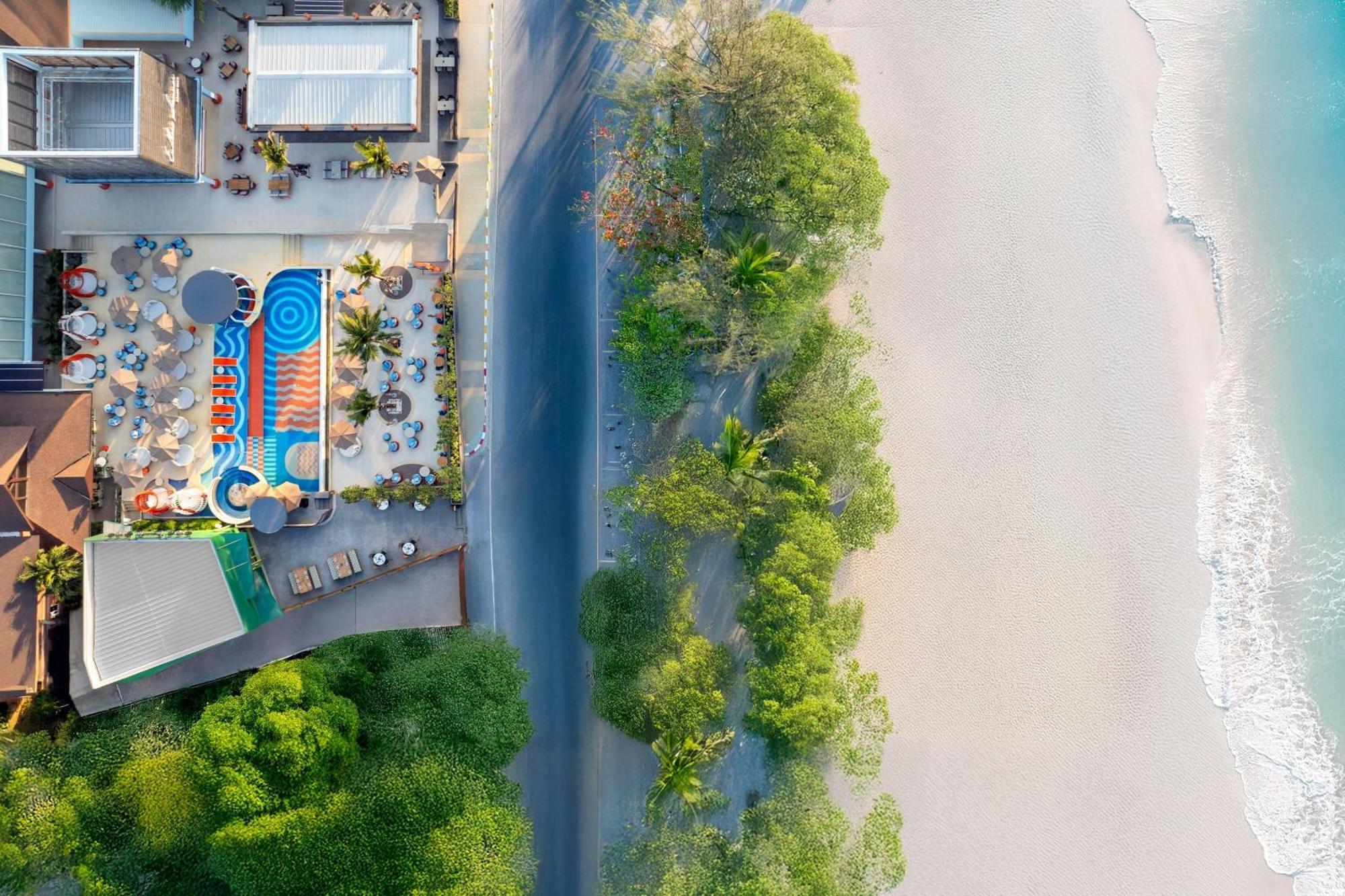 Courtyard By Marriott Phuket, Patong Beach Resort Exterior photo